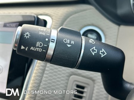 2018 Land Rover Range Rover Velar VEL 2.0 TD4 S 5DR AUTO €30,899 thumbnail