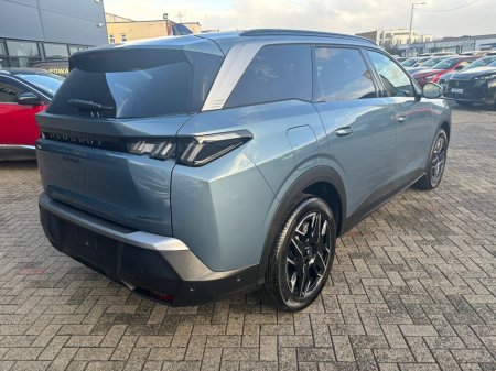 2026 Peugeot 5008  €53,600