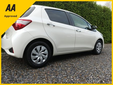 2019 Toyota Yaris 1.3 PETROL AUTOMATIC HIGH SPEC COMPREHENSIVE SERVICE HISTORY (8 STAMPS) LARGE TOUCH SCREEN MULTIMEDIA SYSTEM WITH APPLE CAR PLAY & ANDROID AUTO TOYOTA SAFETY SENSE JUST FULLY SERVICED 2 YEARS NCT €15,949 thumbnail
