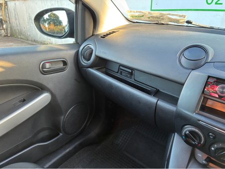 2014 Mazda Mazda2 DE3FS 5DR €7,900 thumbnail