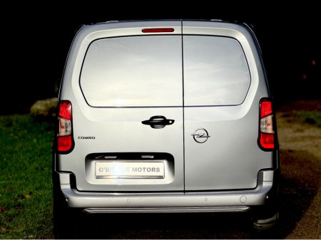 2021 Opel Combo 1.5HDI 100BHP SPORT LINE * LOW KMS *