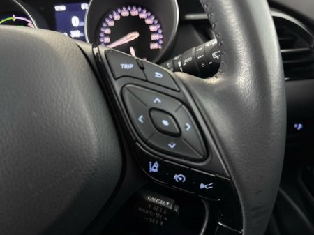 2023 Toyota C-HR HYBRID SPORT €31,450 thumbnail