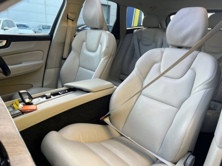 2023 Volvo XC60 T6 PLUS DARK AWD 2.0 HYBRID * HIGH SPEC * // PANORAMIC SUNROOF // LEATHER HEATED SEATS // 360 PARKING CAMERAS €39,950 thumbnail