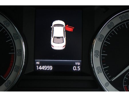 2019 Skoda Octavia STYLE 1.6 TDI 115HP 4DR €14,295 thumbnail