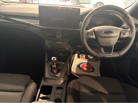 2026 Ford Focus ST Line 5dr 1.0 MHEV 125PS €35,000 thumbnail