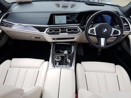 2022 BMW X7 xDrive40d M Sport €117,995
