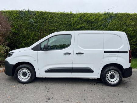 2024 Peugeot Partner 2024 ACTIVE PLUS 1.5 HDI 3 SEATER FINANCE AVAILABLE