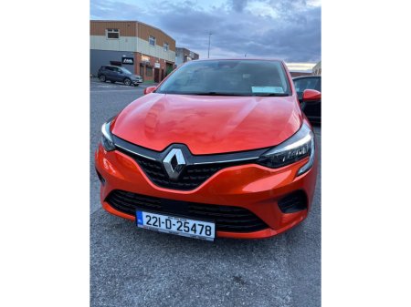 2022 Renault Clio Dynamique SCe 65 €14,000