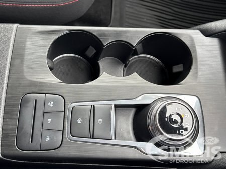 2024 Ford Kuga ST-LINE 2.5 PHEV 225PS €34,950 thumbnail