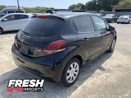 2017 Peugeot 208 *STYLE MODEL* €10,950