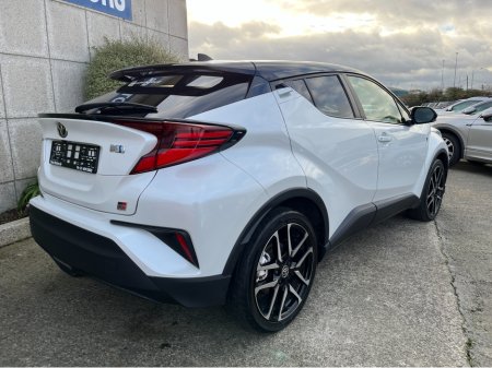 2023 Toyota C-HR GR AUTOMATIC HYBRID 1.8 PETROL //HALF LEATHER HEATED SEATS//REVERSE CAMERA//KEYLESS ENTRY// €31,950
