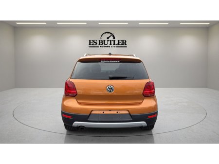 2016 Volkswagen Polo 1.2 TSI 5DR 90HP Crosspolo €12,900 thumbnail