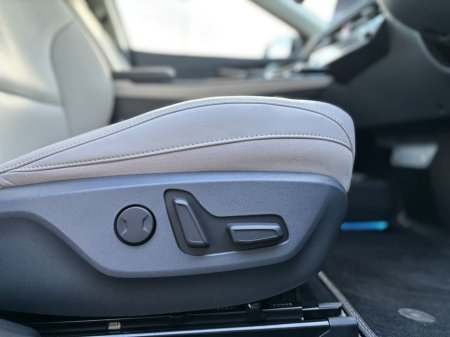 2025 Kia EV6 Earth SEM (Finance available at 3.9% apr) €45,995 thumbnail