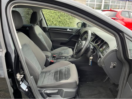 2014 Volkswagen Golf HIGHLINE AUTOMATIC 1.4 PETROL //ONLY 9668 MILES//REVERSE CAMERA//ADAPTIVE CRUISE CONTROL// €13,950 thumbnail