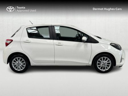 2017 Toyota Yaris 1.0 LUNA 4DR €13,750