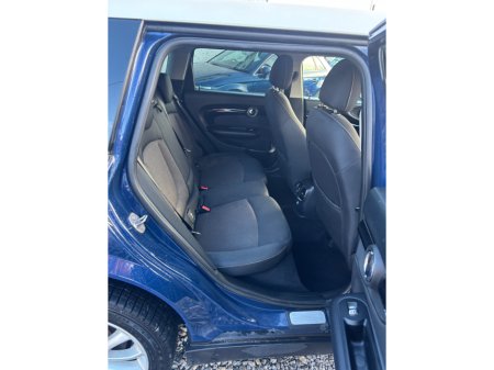 2016 MINI Clubman  €14,950 thumbnail