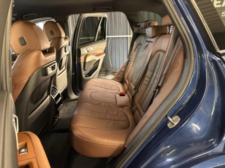 2021 BMW X5 xDrive45e M Sport €52,900 thumbnail