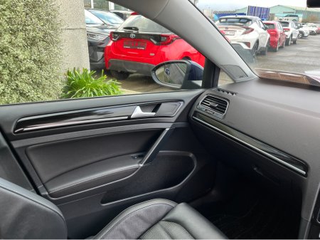 2020 Volkswagen Golf HIGHLINE MEISTER AUTOMATIC 1.4 PETROL //ONLY 7576 MILES//MASSIVE SPEC//DYNAUDIO SOUND SYSTEM//HEATED LEATHER SEATS//ELECTRIC DRIVERS SEAT//KEYLESS ENTRY// €24,950 thumbnail