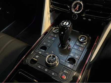 2025 Bentley Flying Spur 4.0 V8 SPEED FIRST EDITION MULLINER N €349,950 thumbnail