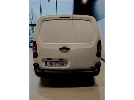 2019 Peugeot Partner  €9,950