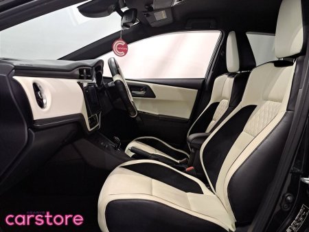 2017 Toyota Auris Hybrid Aura Auto €17,480 thumbnail