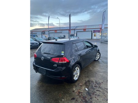 2015 Volkswagen Golf  €10,995 thumbnail