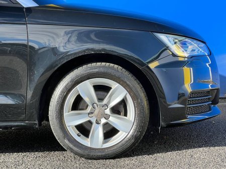 2018 Audi A1 SPORTBACK 1.0 TFSI AUTO // 15" ALLOYS // REVERSE CAMERA // AIR CONDITIONING €16,750 thumbnail