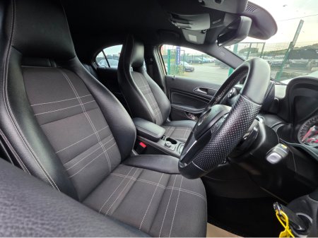 2013 Mercedes-Benz A Class A180 AMG INTERIOR HALF LEATHER SEATS / HI SPEC / SYSTEM LOW ROAD TAX BAND / SIMI DEALER thumbnail