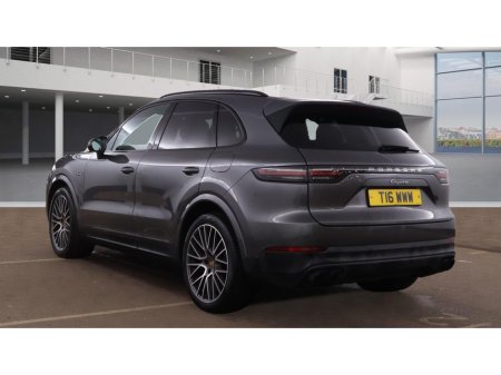 2021 Porsche Cayenne 3.0 V6 E-HYBRID  462 BHP TIPTRONIC-S €66,950