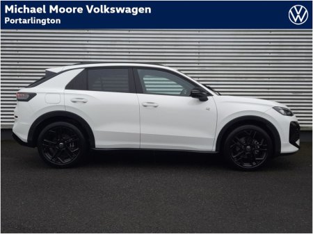 2026 Volkswagen T-Roc NEW R-LINE 1.5eTSI mHEV 150HP AUTO €52,620 thumbnail
