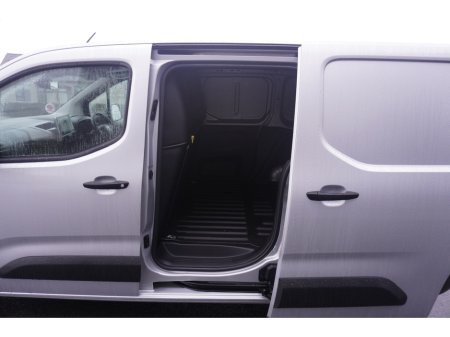 2023 Toyota Proace CITY 1.5 GX SWB 650KG 3 thumbnail