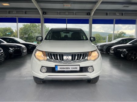 2016 Mitsubishi L200 TITANIUM DCB DI-D 4X4 €16,500