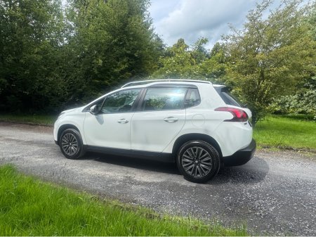 2016 Peugeot 2008 1.2 PURE TECH ACTIVE ETG €10,899