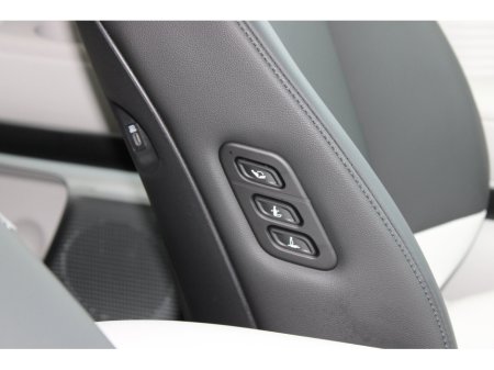 2025 Hyundai Ioniq 9 RWD standard (Long Range) Platinum €75,950 thumbnail