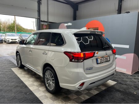 2020 Mitsubishi Outlander €24950! 2020 MITSUBISHI OUTLANDER PHEV G 2.4 AUTOMATIC / CRUISE CONTROL / 360° PARKING CAMERA / PADDLE SHIFTERS / ELECTRIC HEATED SEATS / HEATED STEERING WHEEL €24,950 thumbnail