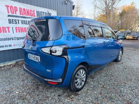 2016 Toyota Sienta  €11,999