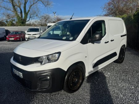 2020 Peugeot Partner  €13,950
