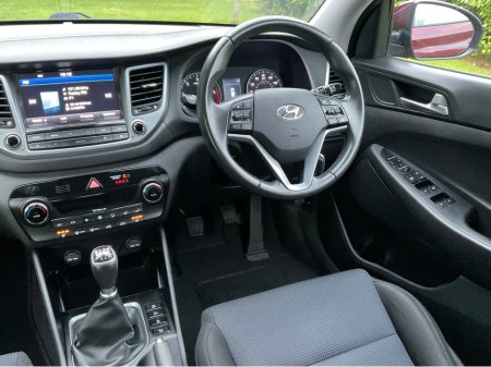 2016 Hyundai Tucson SE NAV B-DRIVE 2WD CRDI BLUE DRIVE €13,650 thumbnail