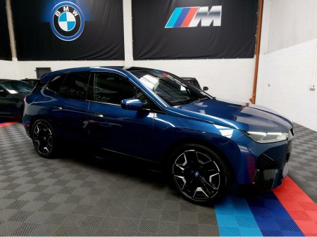 2023 BMW iX 2023 IX XDRIVE40 M SPORT EDITION (BIG SPEC ) DRIVER ASSIST PROFESSIONAL PACK- HEAT COMFORT PACK - SKY LOUNGE ROOF- PARK ASSIST  PROFESSIONAL  PACK-  TECH PACK PLUS - HARMON KARDON -- COMFORT ACCESS €54,995