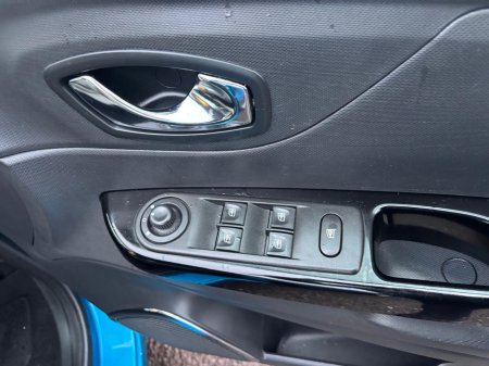 2015 Renault Captur 1.0  PETROL  TCE DYNAMIQUE  VERY  LOW  MILEAGE thumbnail