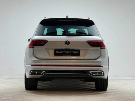 2023 Volkswagen Tiguan R-LINE 1.4 TSI PHEV DSG €37,990 thumbnail