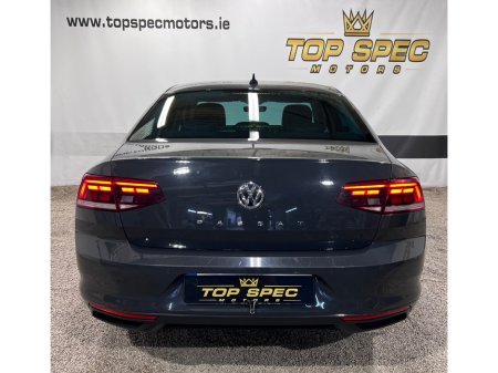 2020 Volkswagen Passat TDI SEL S-A 4DR AUTO €19,700 thumbnail