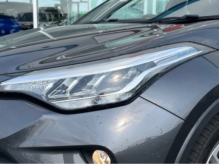 2022 Toyota C-HR ICON HEV CVT €26,999