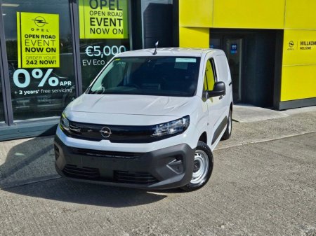 2024 Opel Combo  €18,700
