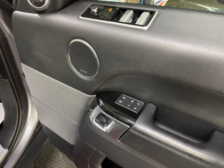 2021 Land Rover Range Rover Sport  €47,950 thumbnail