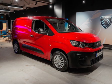 2019 Peugeot Partner Professional 1.6 HDI 75 650KG €13,500