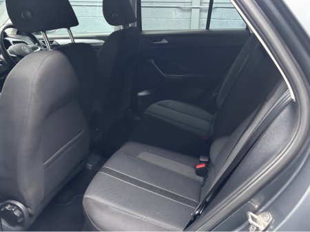 2022 Volkswagen T-Roc LIFE 1.0 TSI MANUAL 6SPEED FWD 1 €24,960 thumbnail