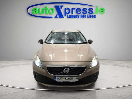 2014 Volvo V40 1.6 T4 Cross Country Automatic, Reversing camera €13,495