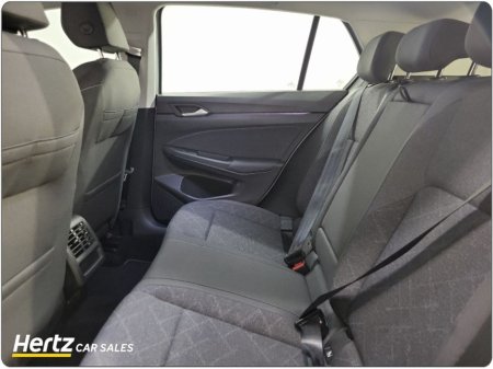 2023 Volkswagen Golf LIFE 2.0 TDI 115HP Diesel Manual €26,995 thumbnail