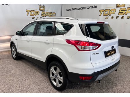 2015 Ford Kuga ZETEC 2.0 TDCI 115PS 2WD 4 4DR €8,900